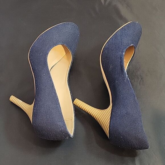 KELLY &KATIE DENIM JEAN MATERIALS ROUND TOE HEEL PUMP - Picture 14 of 15